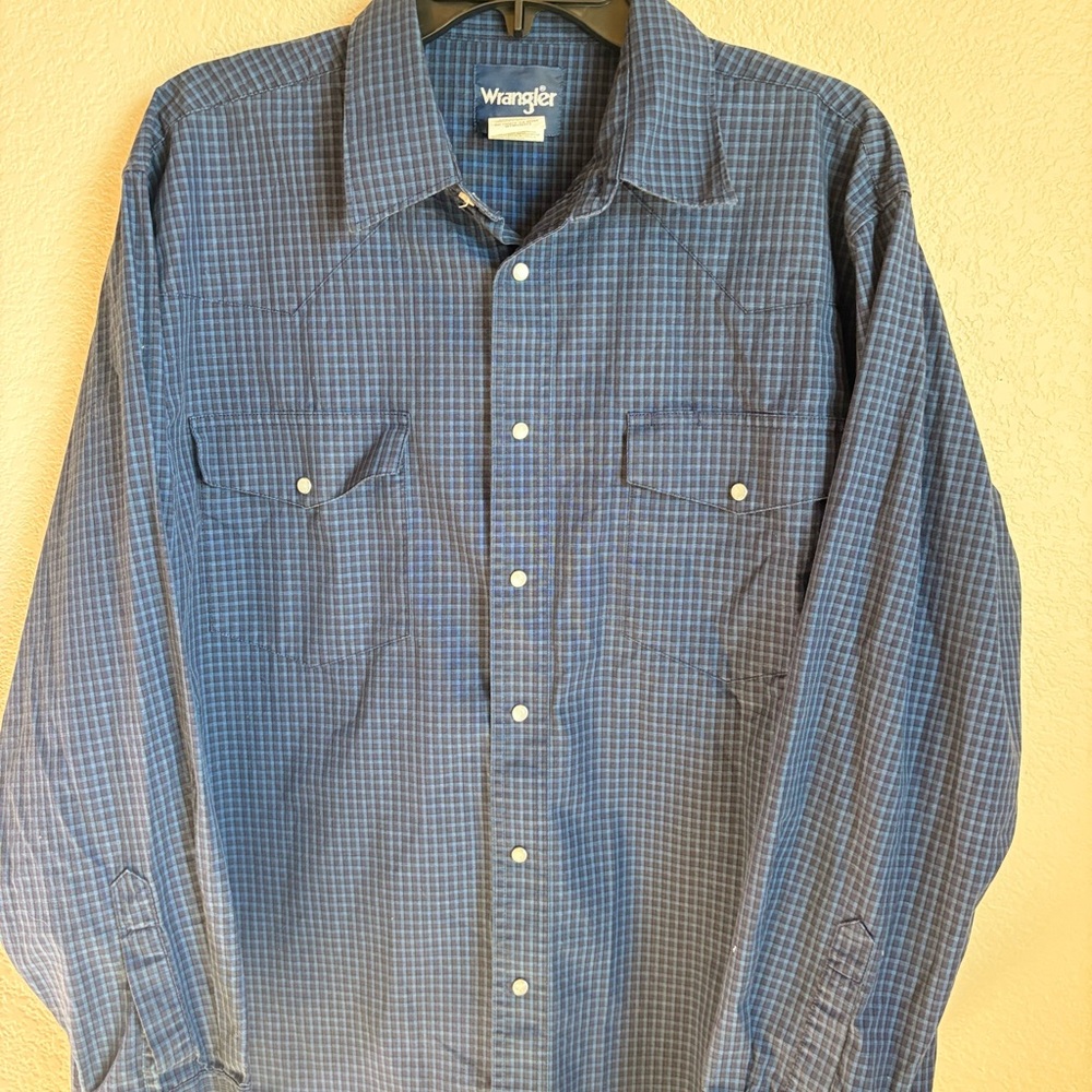 Wrangler Men's Blue Checkered Pearl Snap Button-Down Shirt